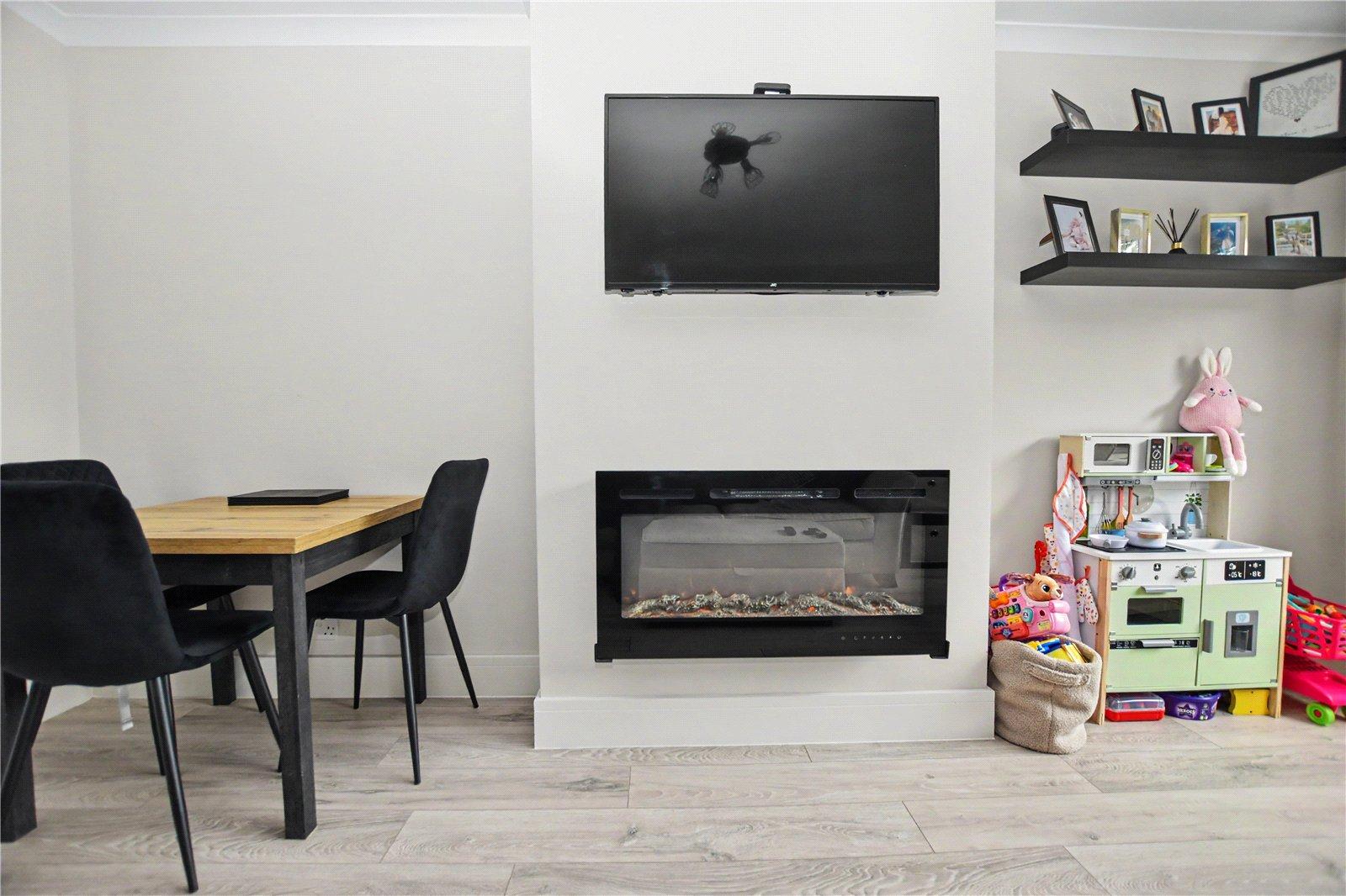 2 bedroom property for sale in Dartford | Robinson Jackson
