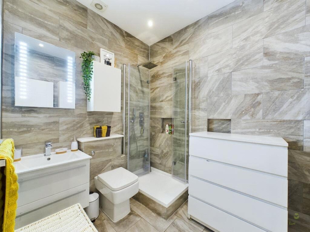 2 bedroom property for sale in Bexleyheath | Robinson Jackson