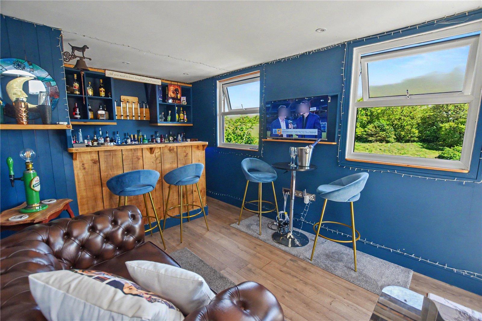 3 bedroom bungalow for sale in Bexleyheath | Robinson Jackson