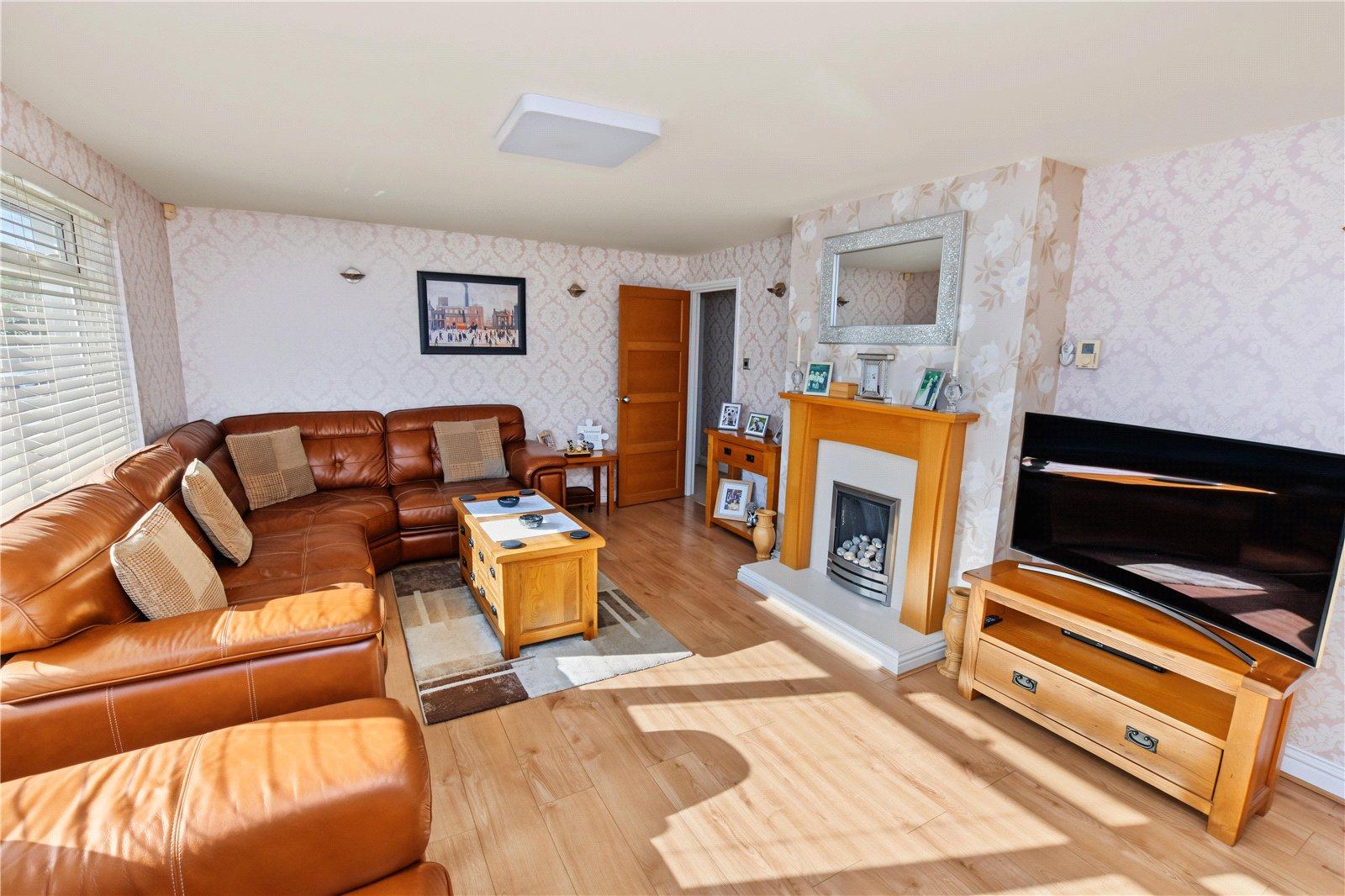 4 bedroom bungalow for sale in Bexleyheath | Robinson Jackson