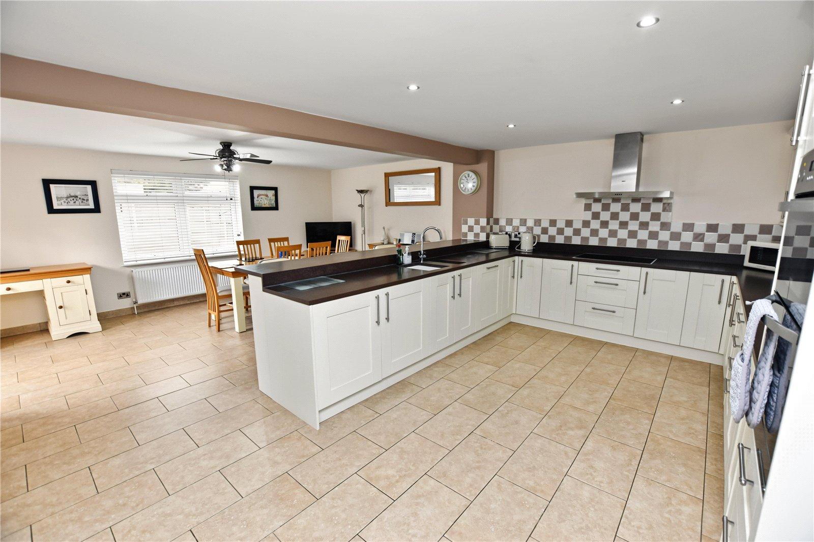4 bedroom bungalow for sale in Bexleyheath | Robinson Jackson