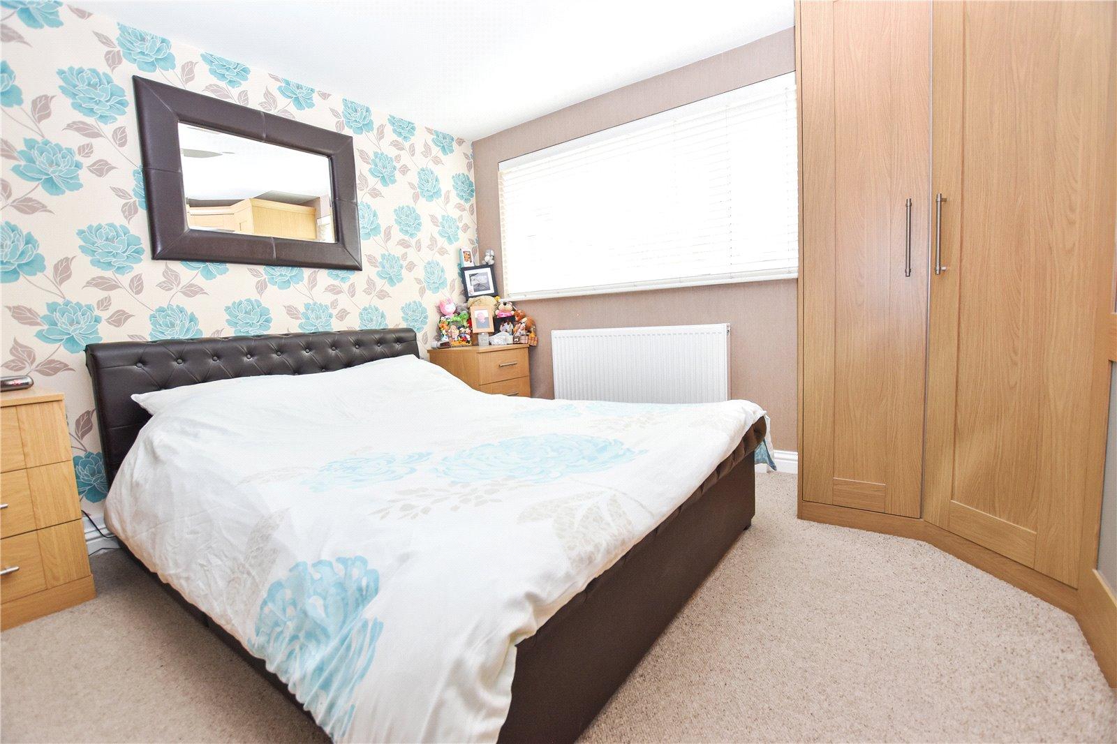 4 bedroom bungalow for sale in Bexleyheath | Robinson Jackson