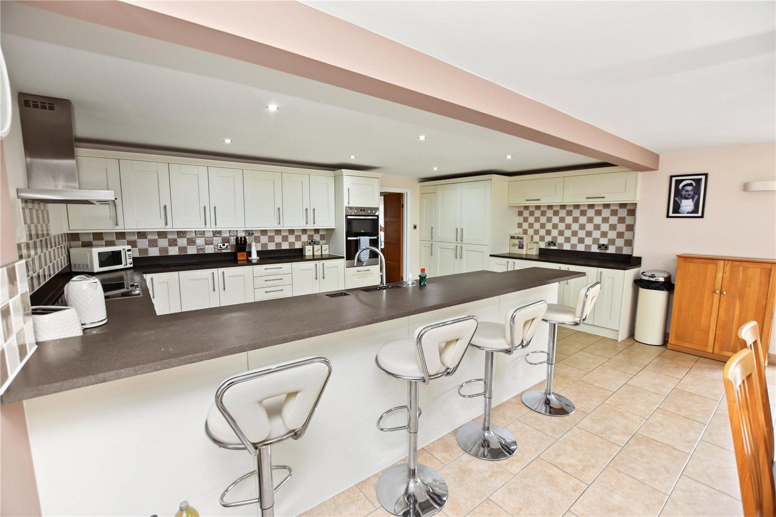 4 bedroom bungalow for sale in Bexleyheath | Robinson Jackson