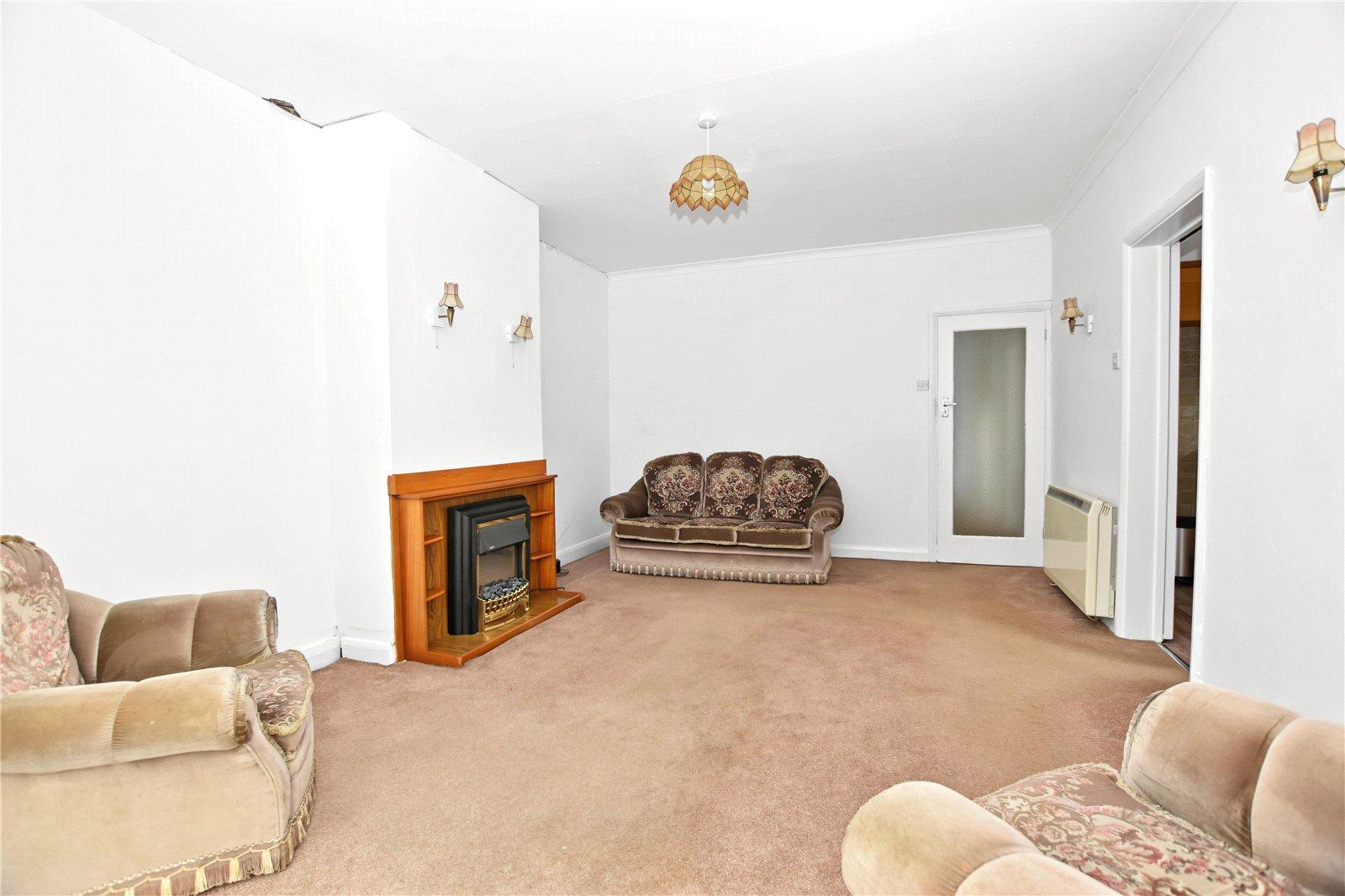 3 bedroom bungalow for sale in Bexleyheath | Robinson Jackson