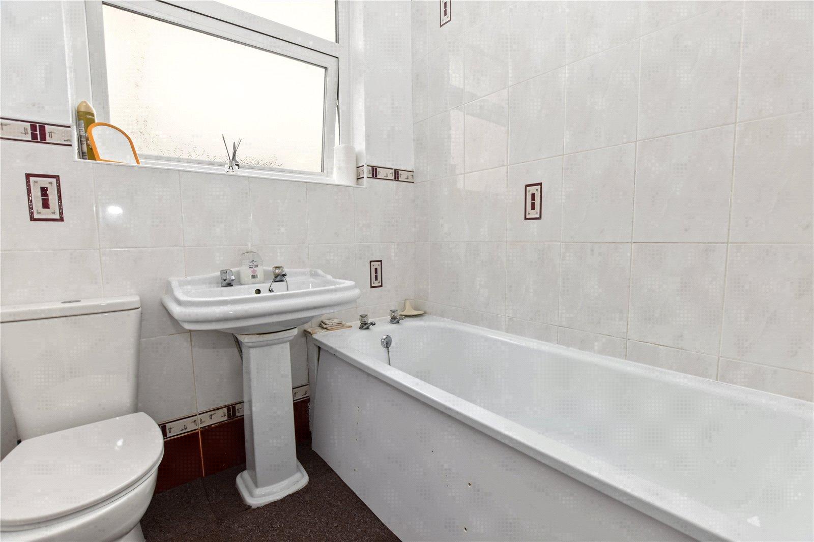 3 bedroom bungalow for sale in Bexleyheath | Robinson Jackson
