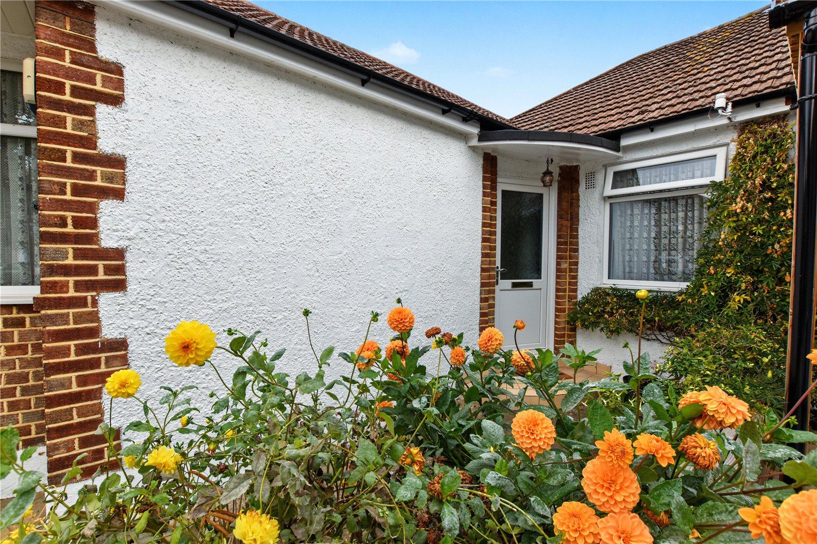 3 bedroom bungalow for sale in Bexleyheath | Robinson Jackson