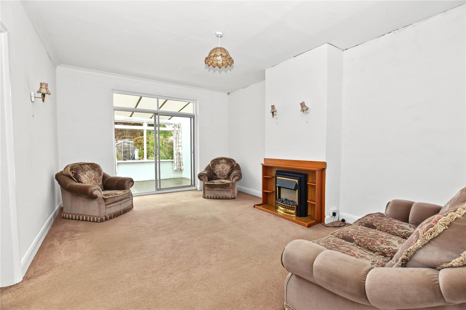 3 bedroom bungalow for sale in Bexleyheath | Robinson Jackson