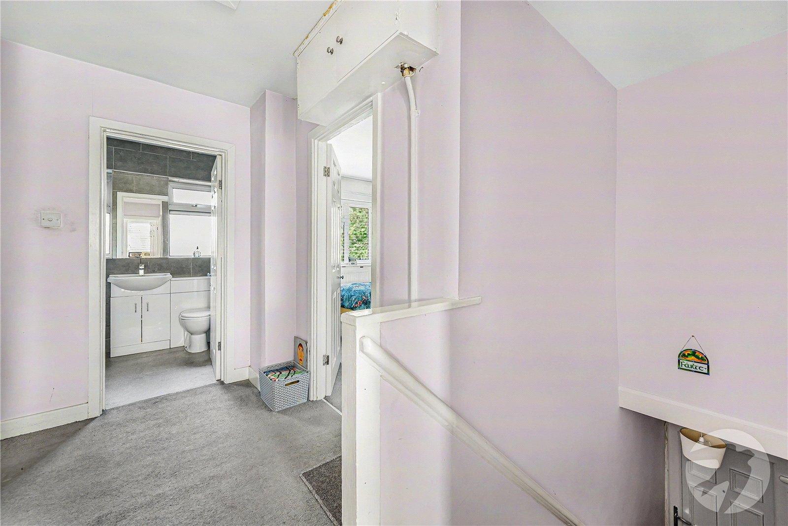 2 bedroom property for sale in Sidcup | Robinson Jackson
