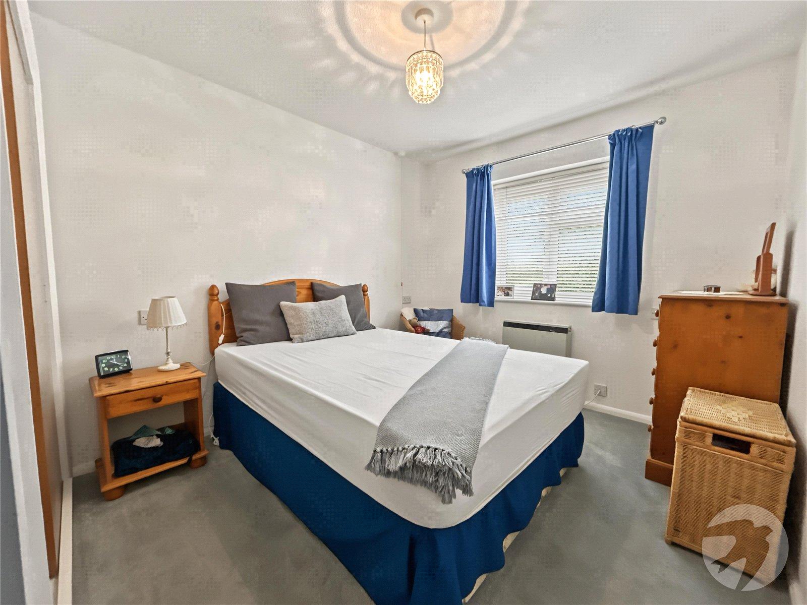 2 bedroom property for sale in Bowes Close | Robinson Jackson