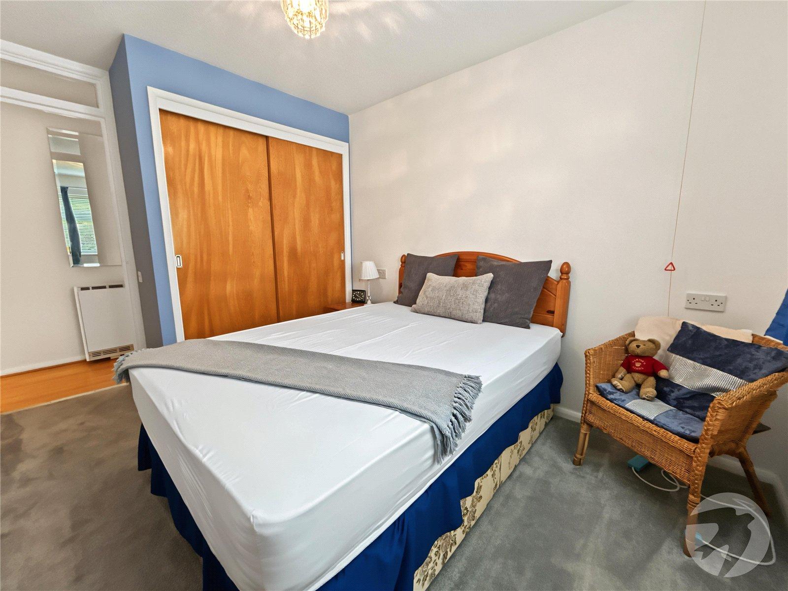 2 bedroom property for sale in Bowes Close | Robinson Jackson