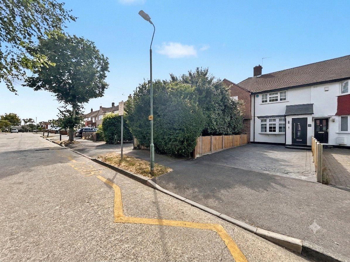 2 bedroom house for sale in Sidcup | Robinson Jackson