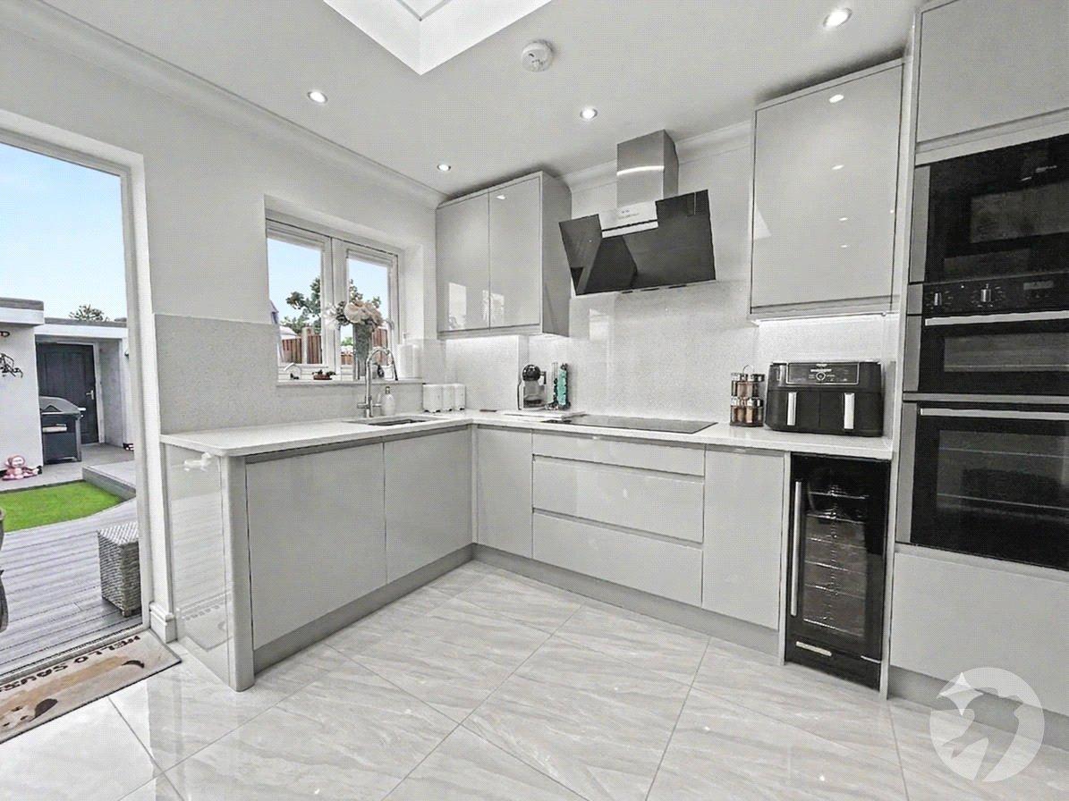 2 bedroom house for sale in Sidcup | Robinson Jackson
