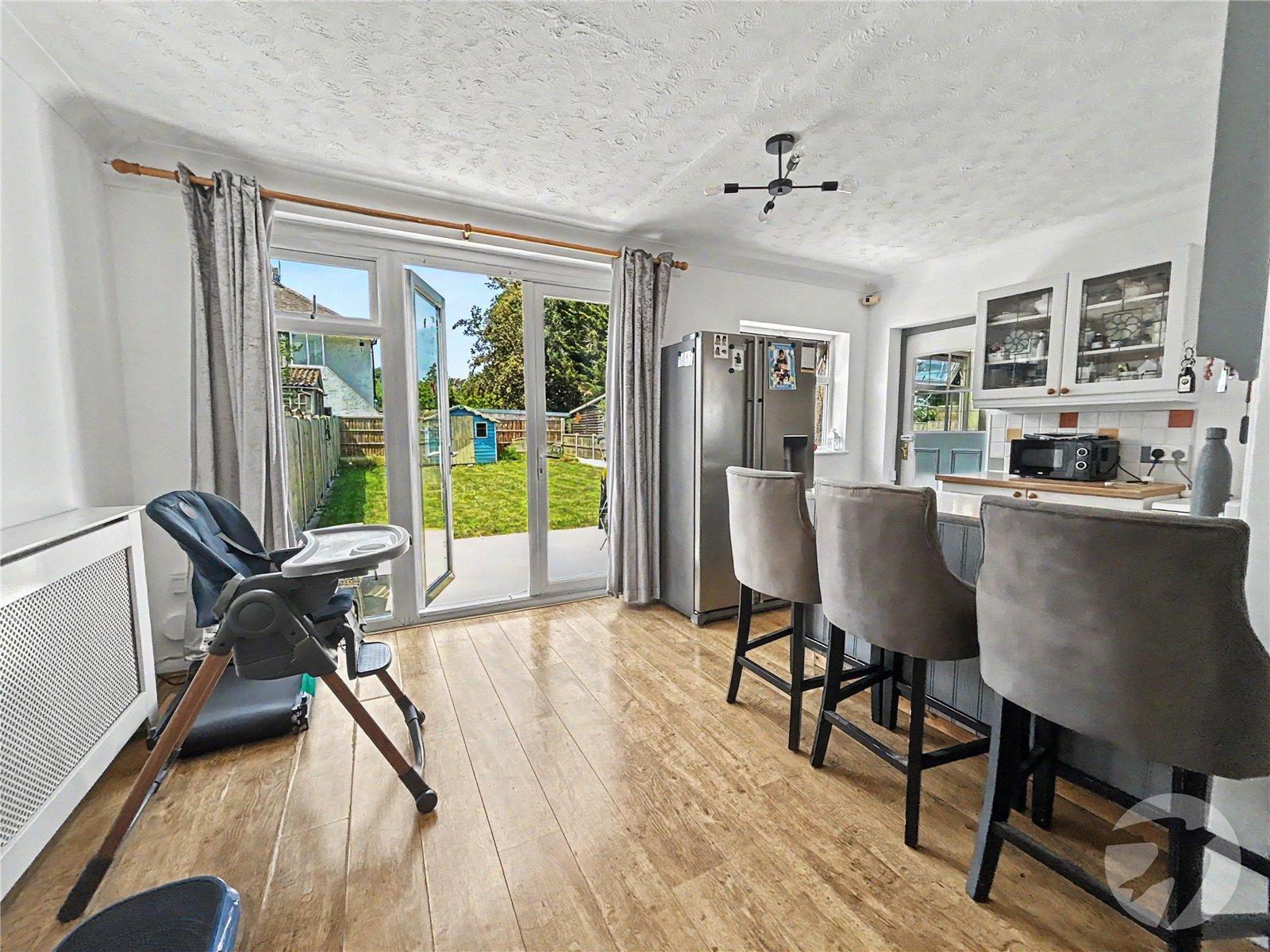 3 bedroom bungalow for sale in Sidcup | Robinson Jackson