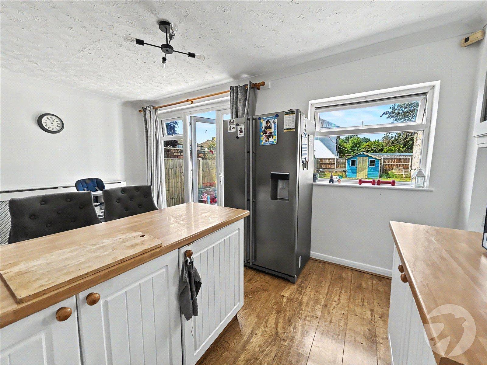 3 bedroom bungalow for sale in Sidcup | Robinson Jackson