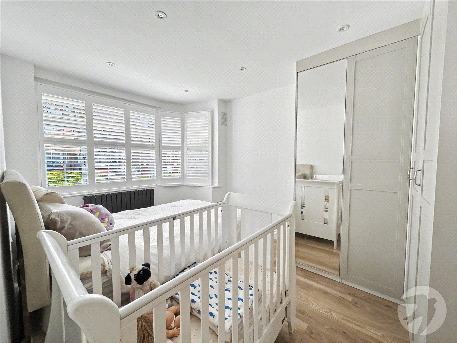3 bedroom bungalow for sale in Sidcup | Robinson Jackson