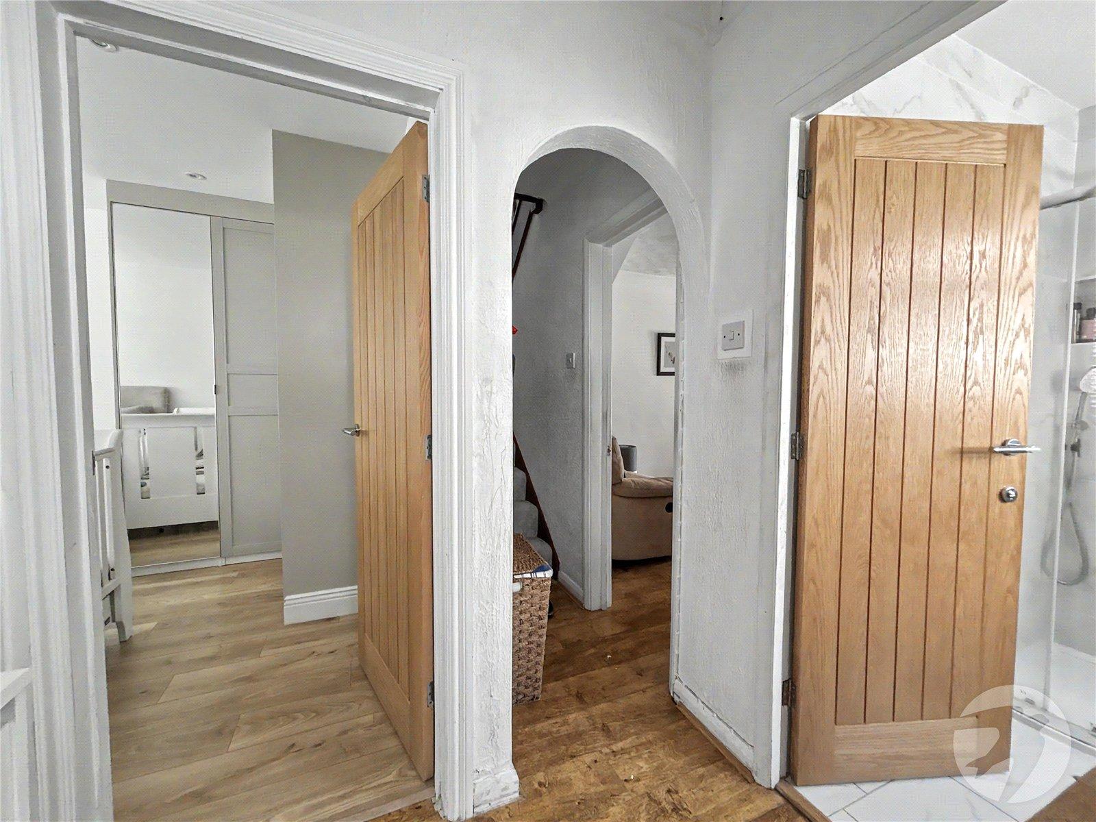3 bedroom bungalow for sale in Sidcup | Robinson Jackson