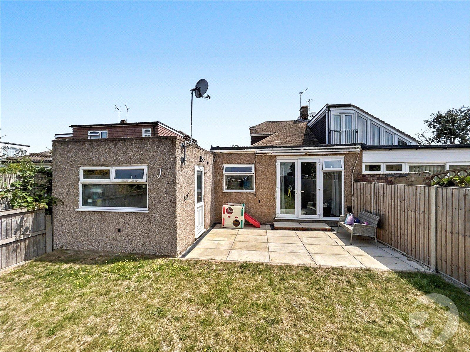 3 bedroom bungalow for sale in Sidcup | Robinson Jackson