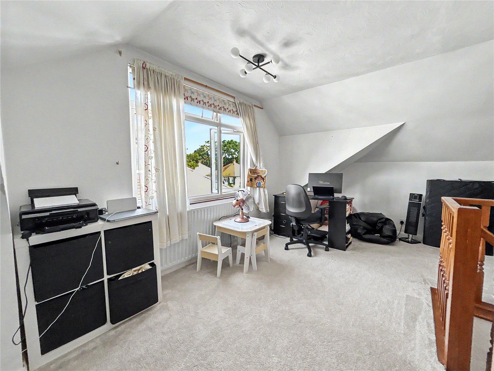 3 bedroom bungalow for sale in Sidcup | Robinson Jackson