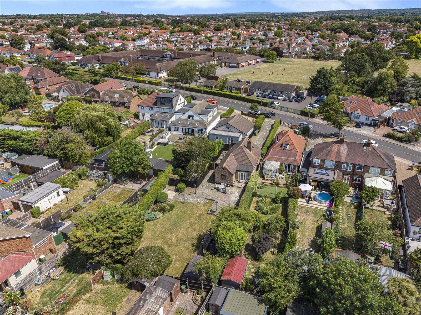 2 bedroom bungalow for sale in Sidcup | Robinson Jackson