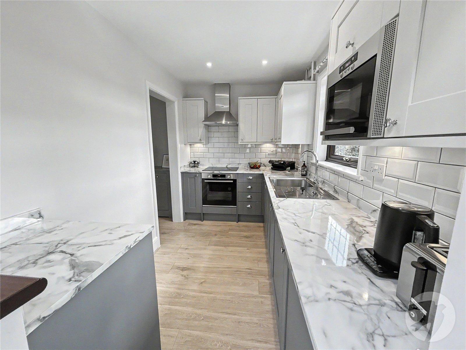 2 bedroom bungalow for sale in Sidcup | Robinson Jackson