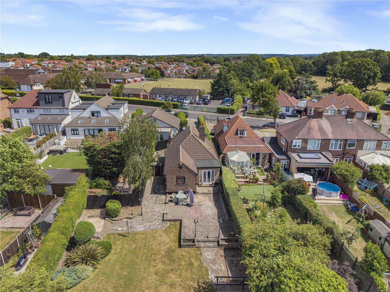 2 bedroom bungalow for sale in Sidcup | Robinson Jackson