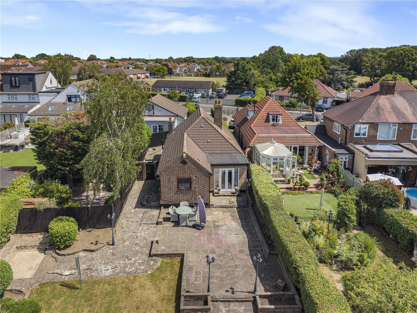 2 bedroom bungalow for sale in Sidcup | Robinson Jackson