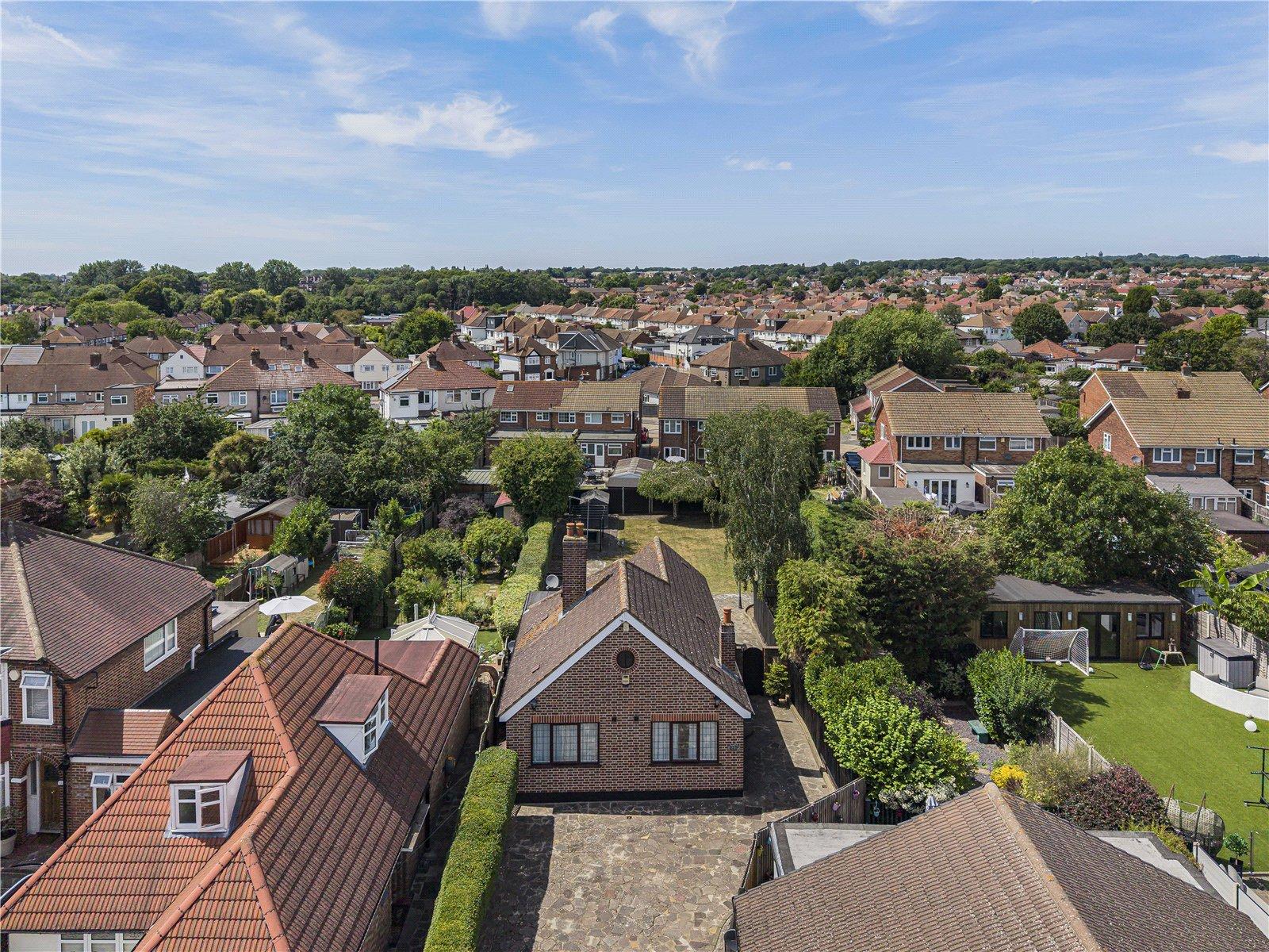 2 bedroom bungalow for sale in Sidcup | Robinson Jackson