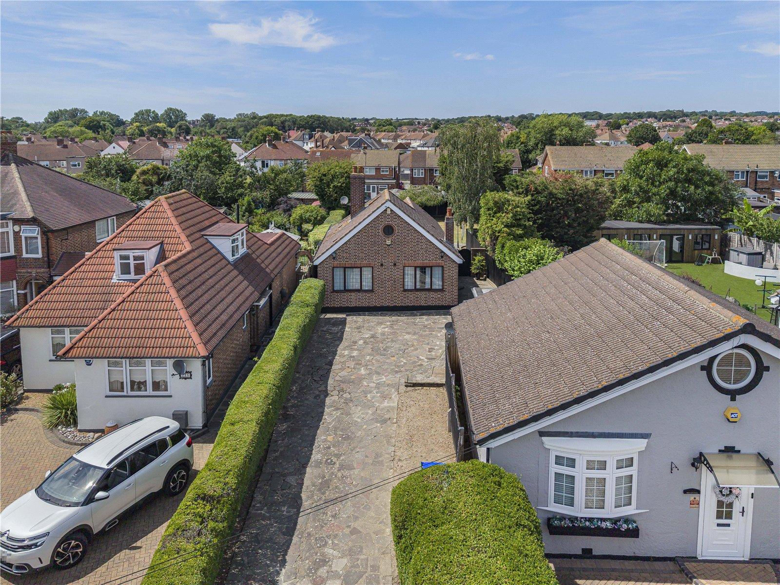 2 bedroom bungalow for sale in Sidcup | Robinson Jackson