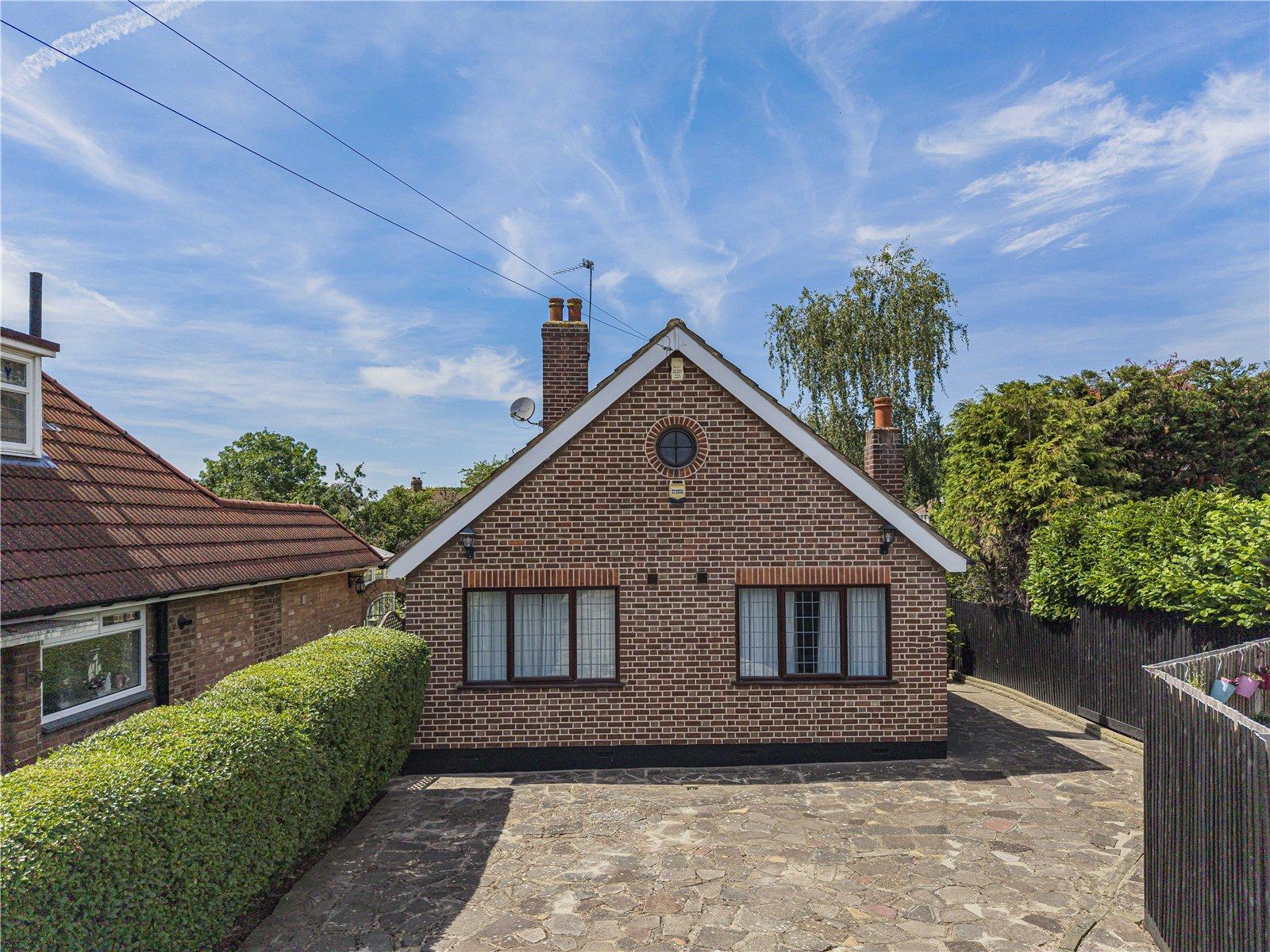 2 bedroom bungalow for sale in Sidcup | Robinson Jackson