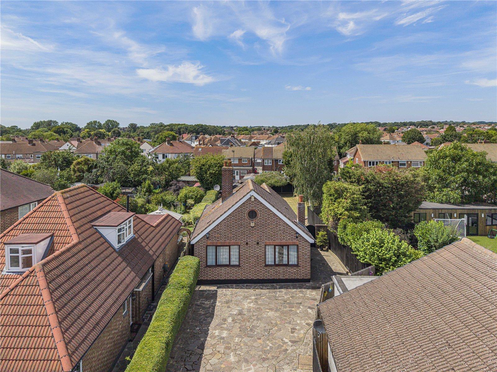 2 bedroom bungalow for sale in Sidcup | Robinson Jackson