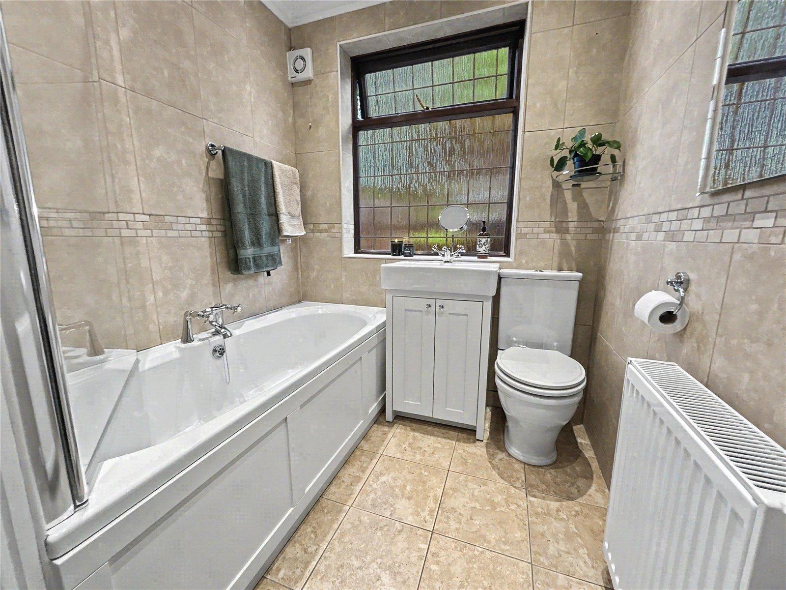 2 bedroom bungalow for sale in Sidcup | Robinson Jackson