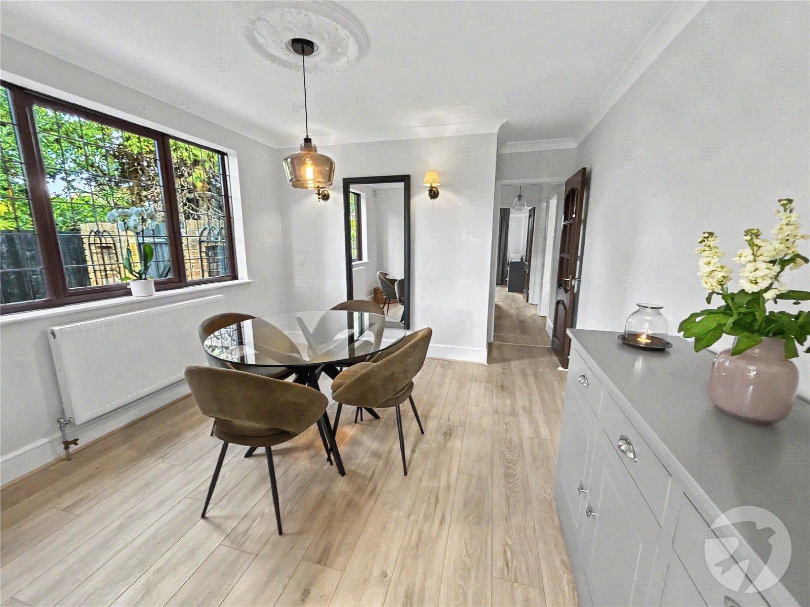 2 bedroom bungalow for sale in Sidcup | Robinson Jackson