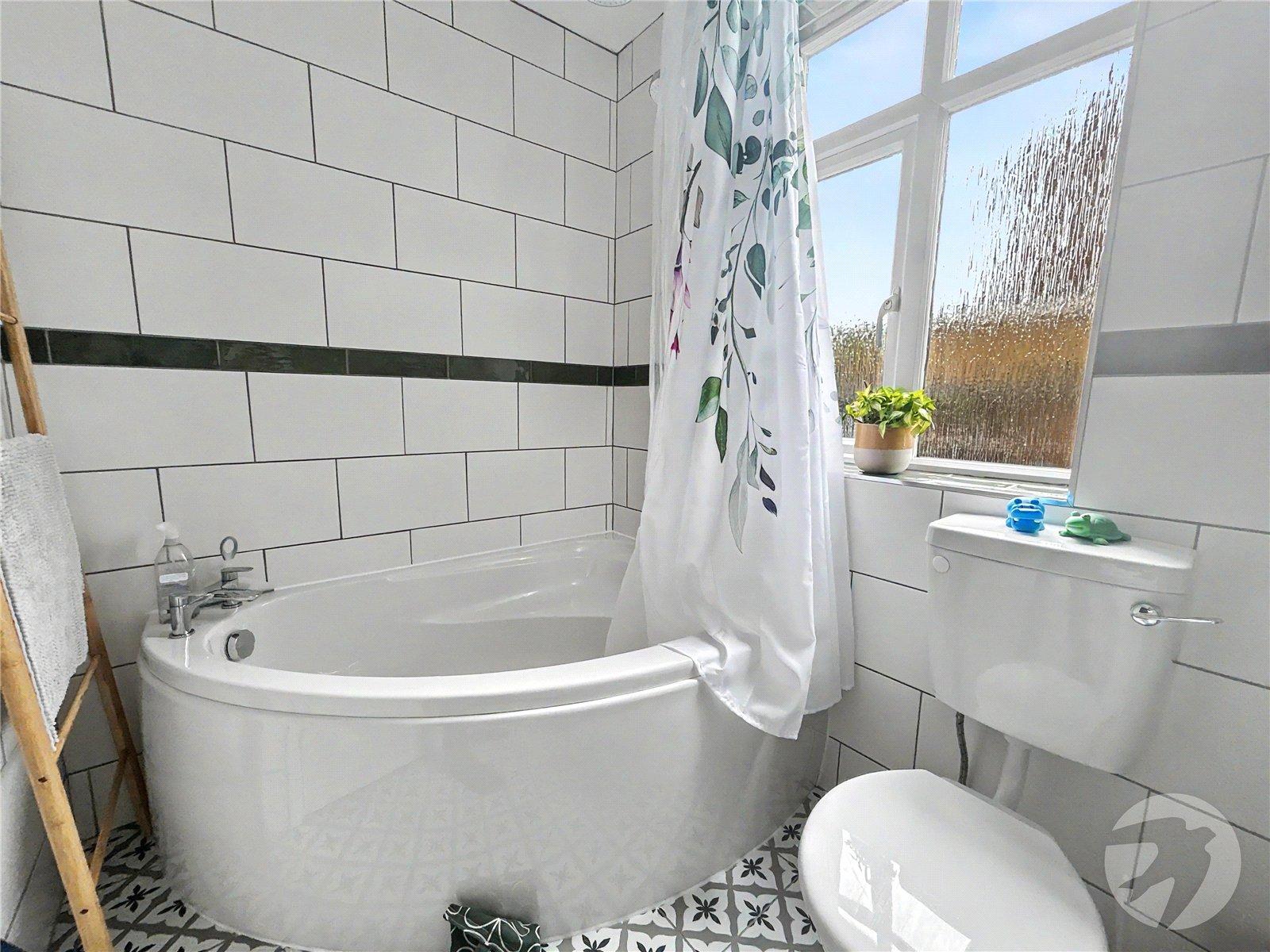 2 bedroom property for sale in Sidcup | Robinson Jackson