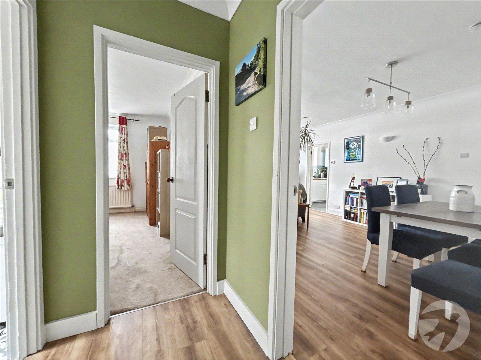 2 bedroom property for sale in Sidcup | Robinson Jackson