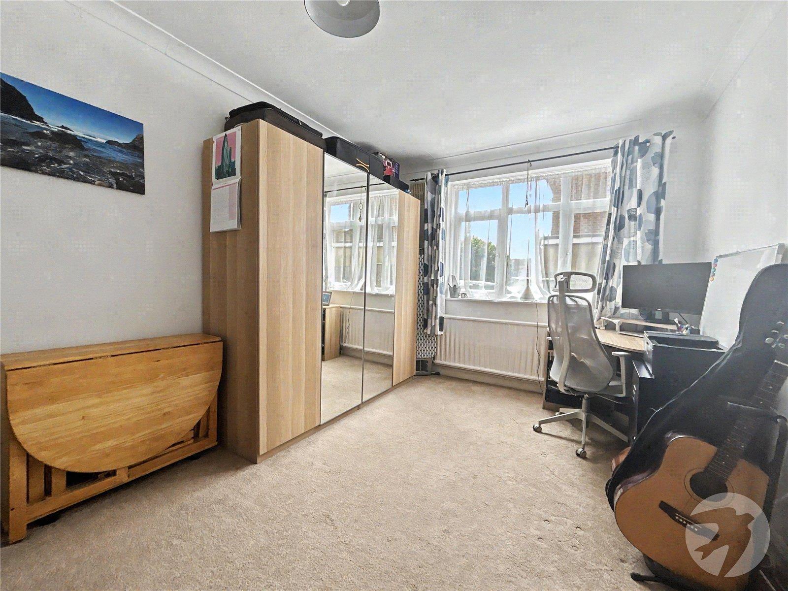 2 bedroom property for sale in Sidcup | Robinson Jackson