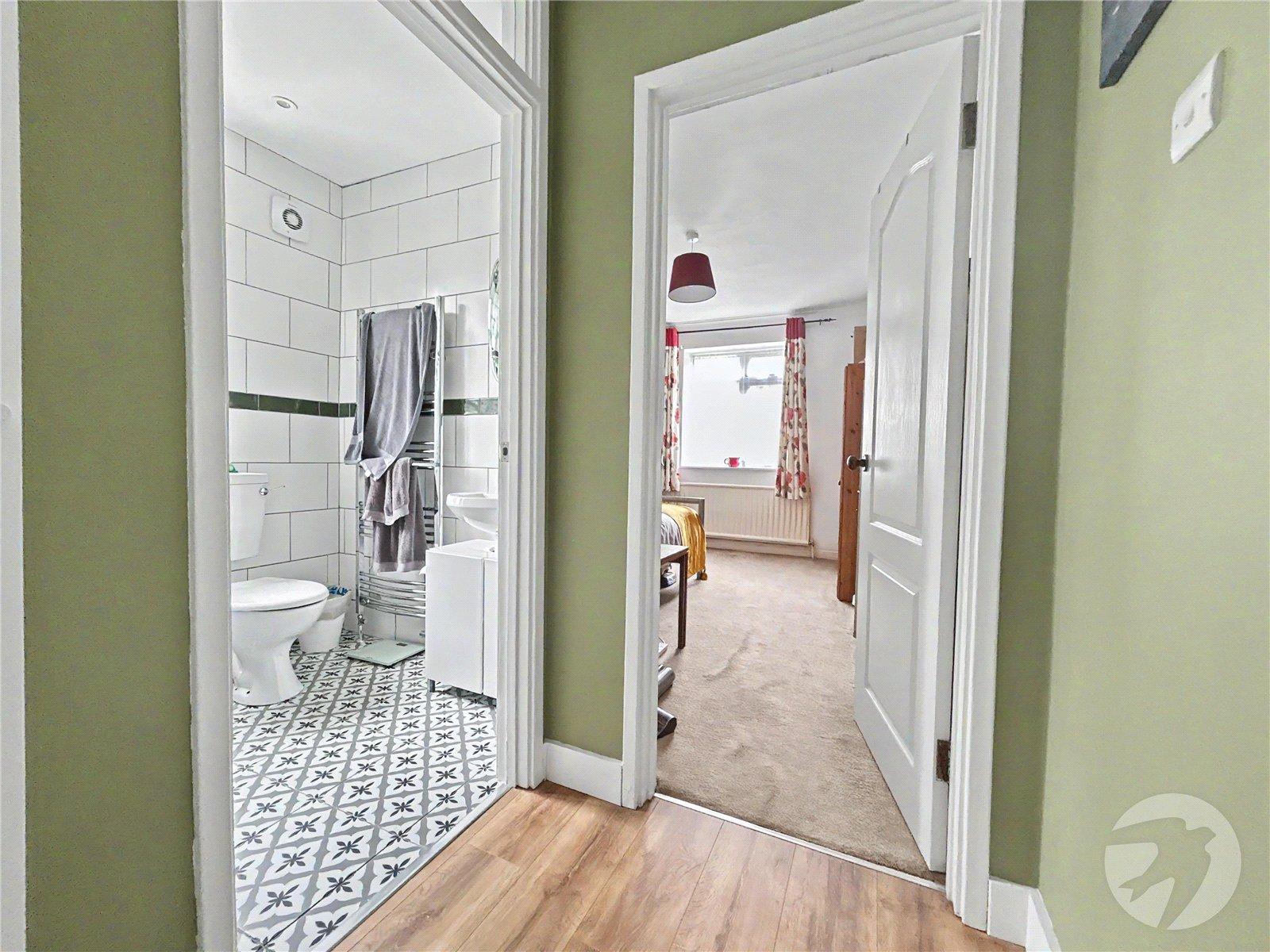 2 bedroom property for sale in Sidcup | Robinson Jackson