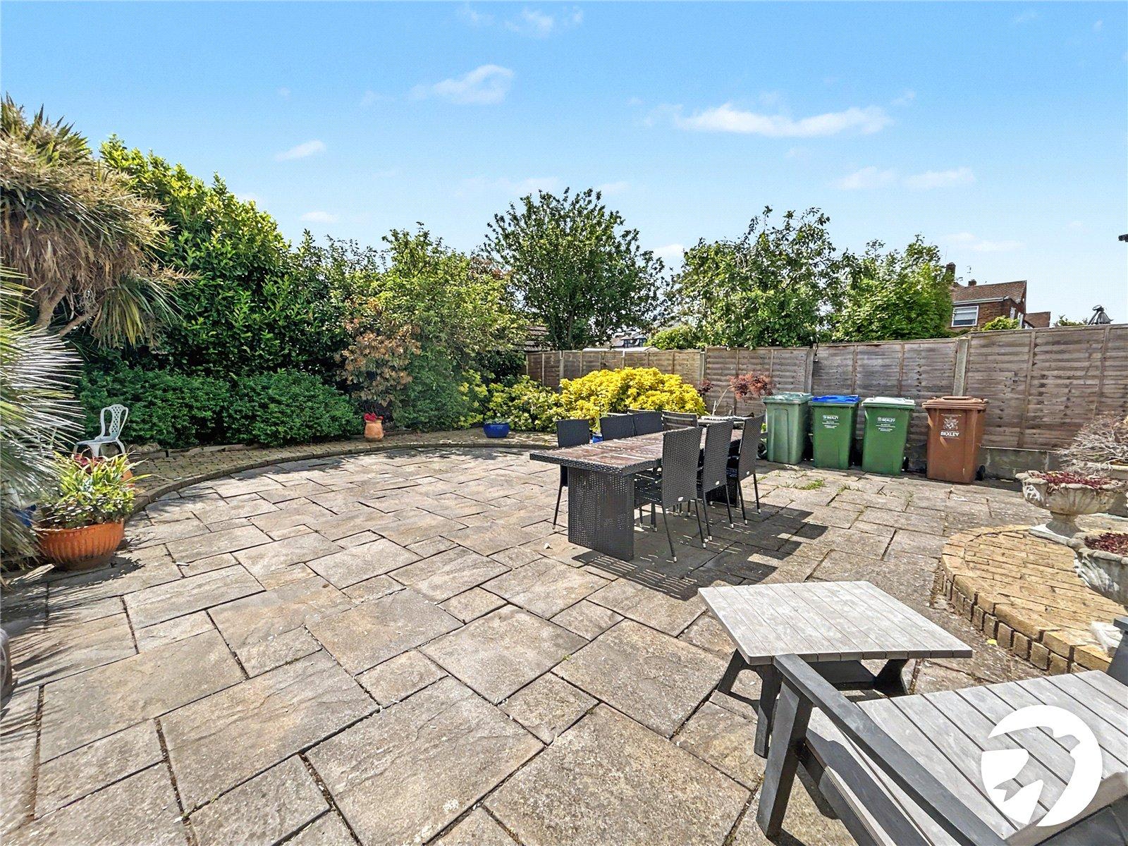 3 bedroom bungalow for sale in Sidcup | Robinson Jackson