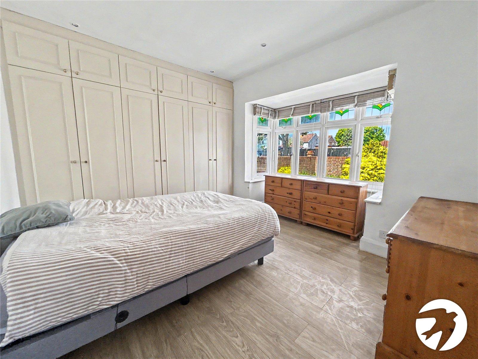 3 bedroom bungalow for sale in Sidcup | Robinson Jackson