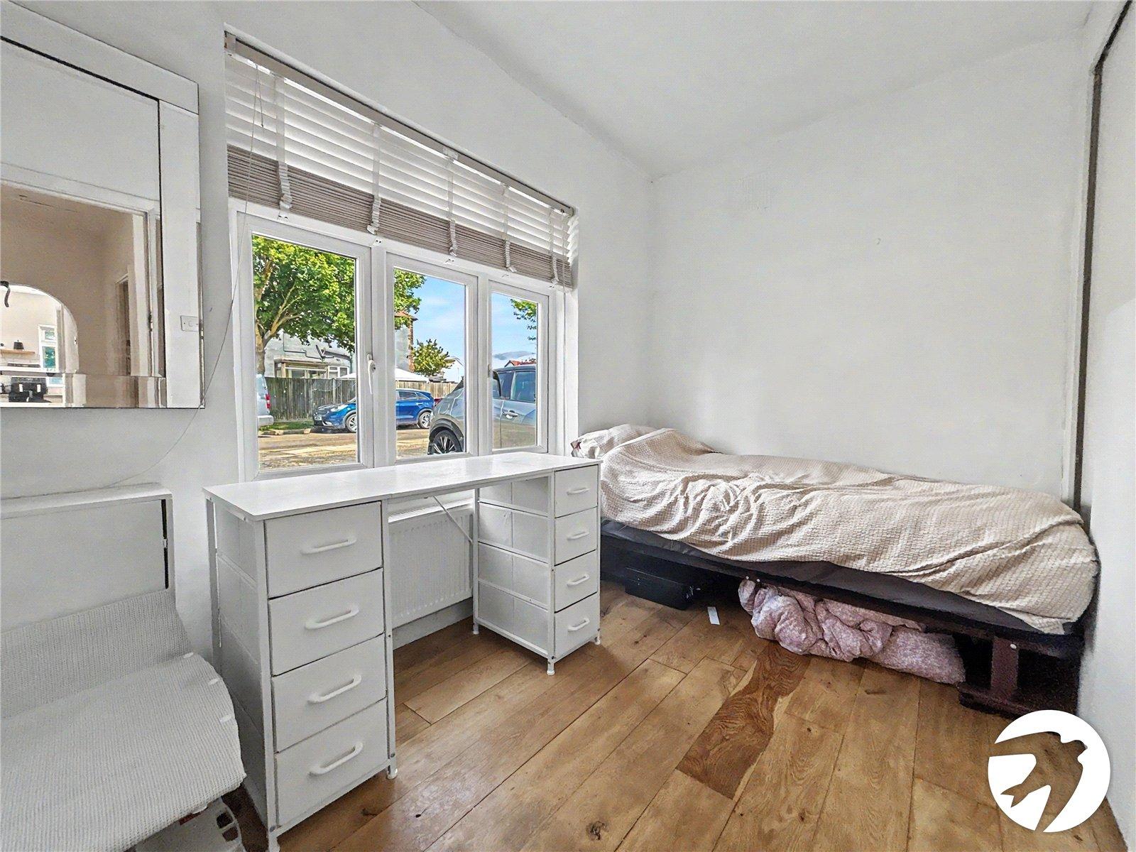 3 bedroom bungalow for sale in Sidcup | Robinson Jackson