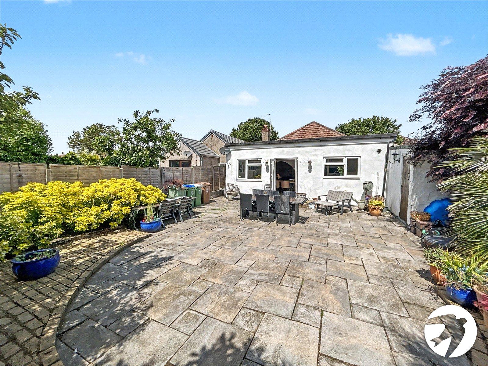 3 bedroom bungalow for sale in Sidcup | Robinson Jackson