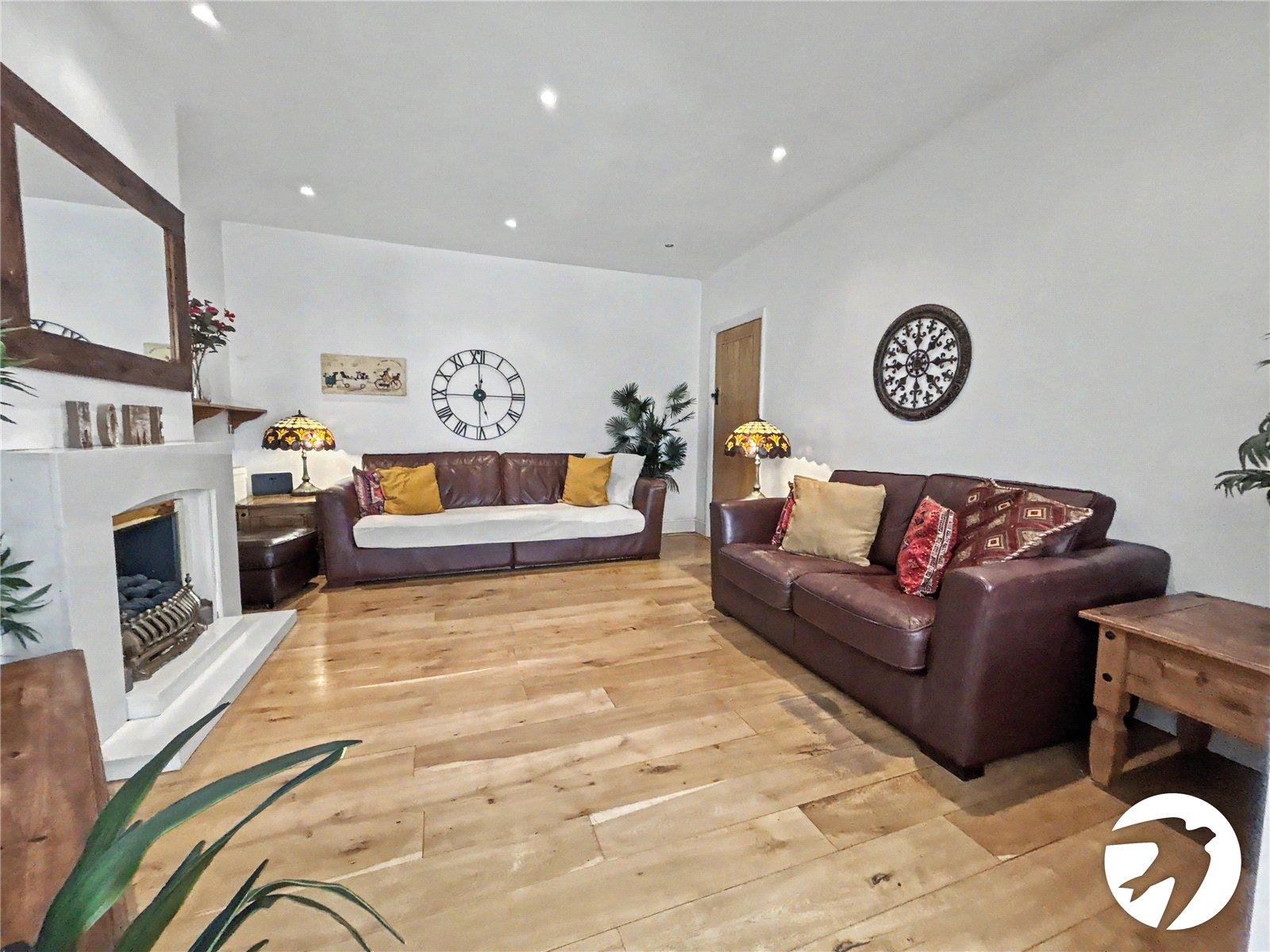 3 bedroom bungalow for sale in Sidcup | Robinson Jackson