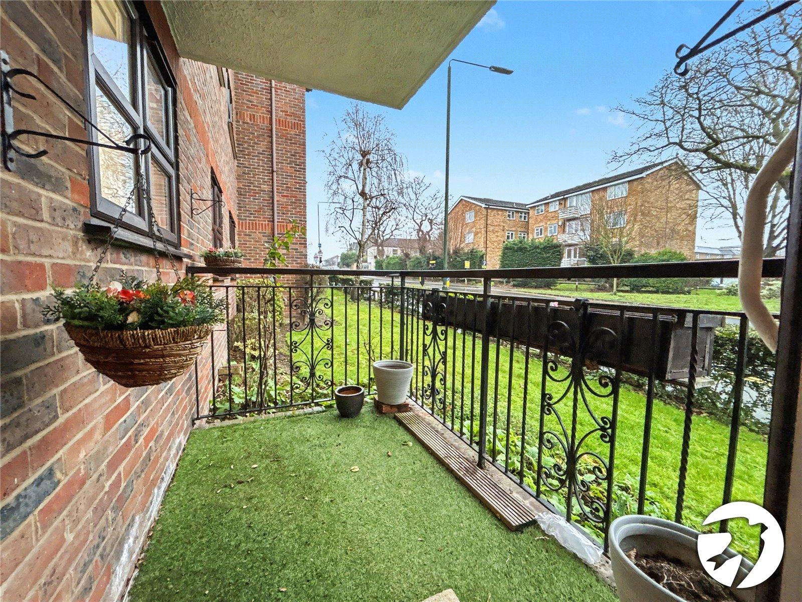 2 bedroom property for sale in Sidcup | Robinson Jackson