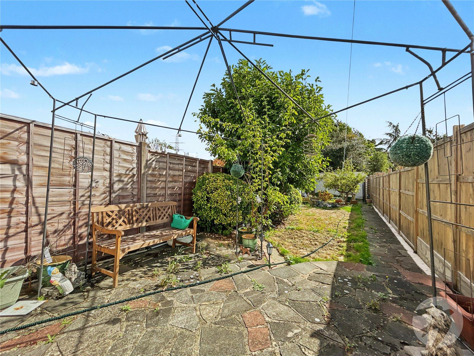 2 bedroom house for sale in Sidcup | Robinson Jackson