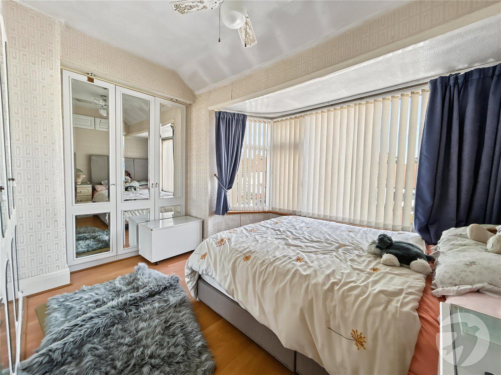 2 bedroom house for sale in Sidcup | Robinson Jackson