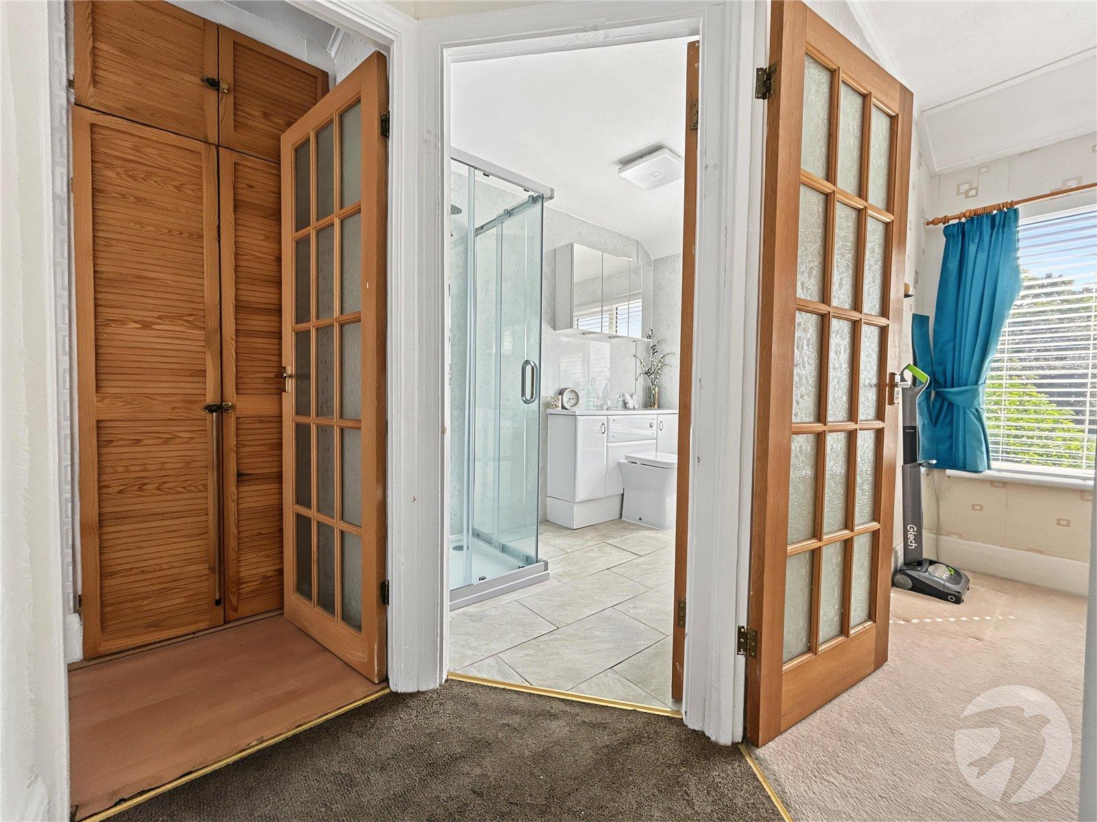 2 bedroom house for sale in Sidcup | Robinson Jackson