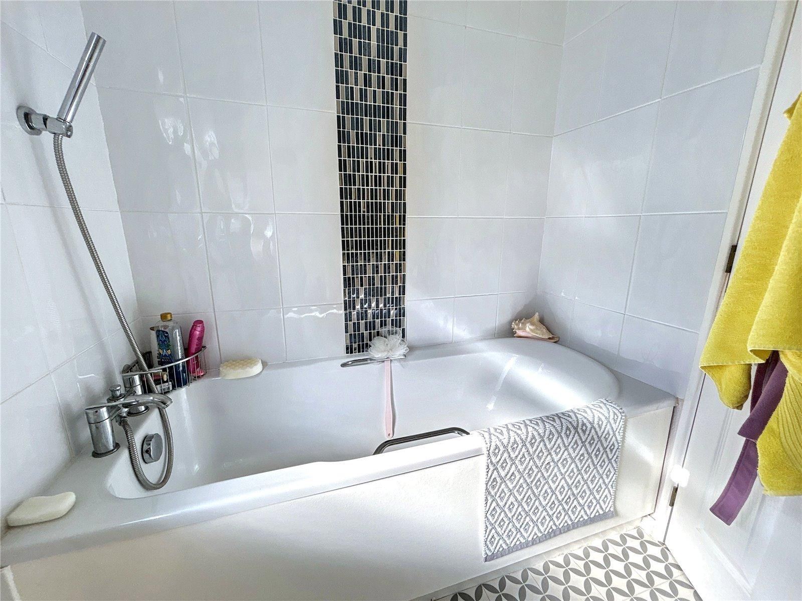 2 bedroom bungalow for sale in Old London Road | Robinson Jackson