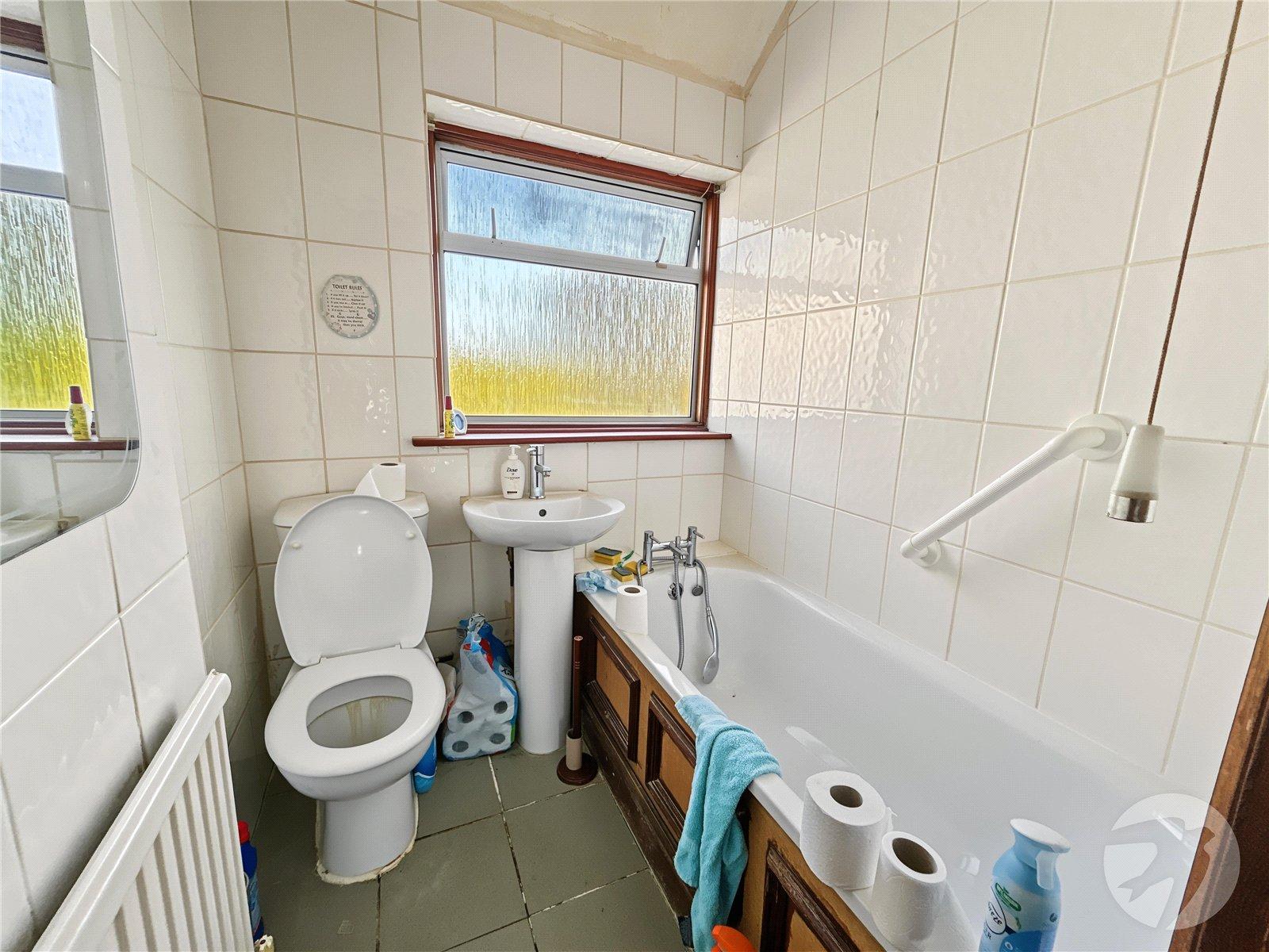 2 bedroom house for sale in Welling | Robinson Jackson