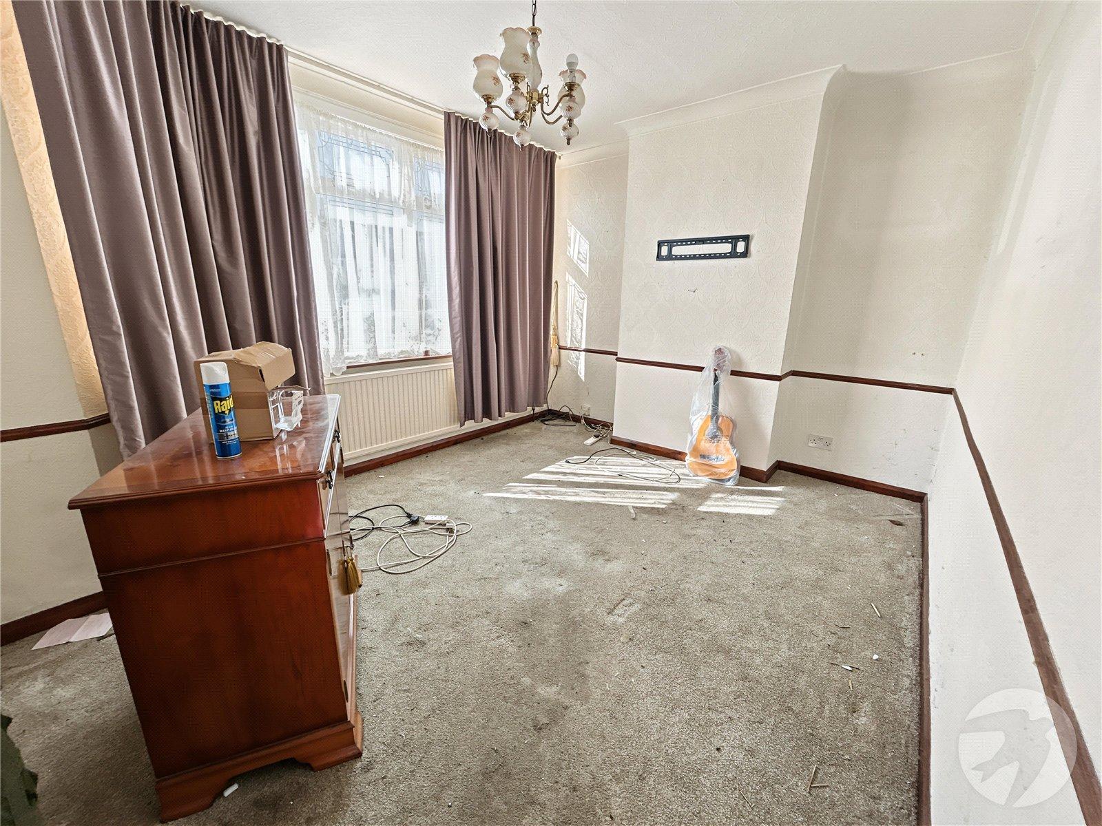 2 bedroom house for sale in Welling | Robinson Jackson