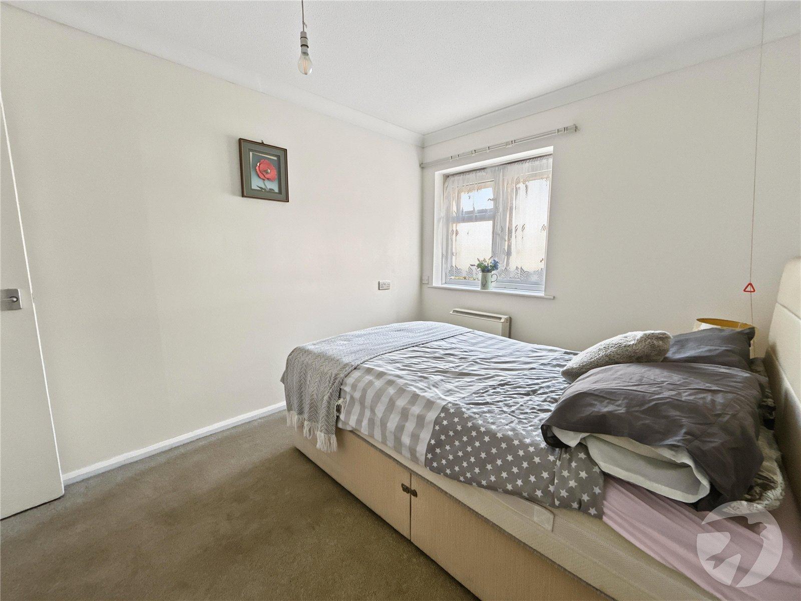 2 bedroom property for sale in Sidcup | Robinson Jackson