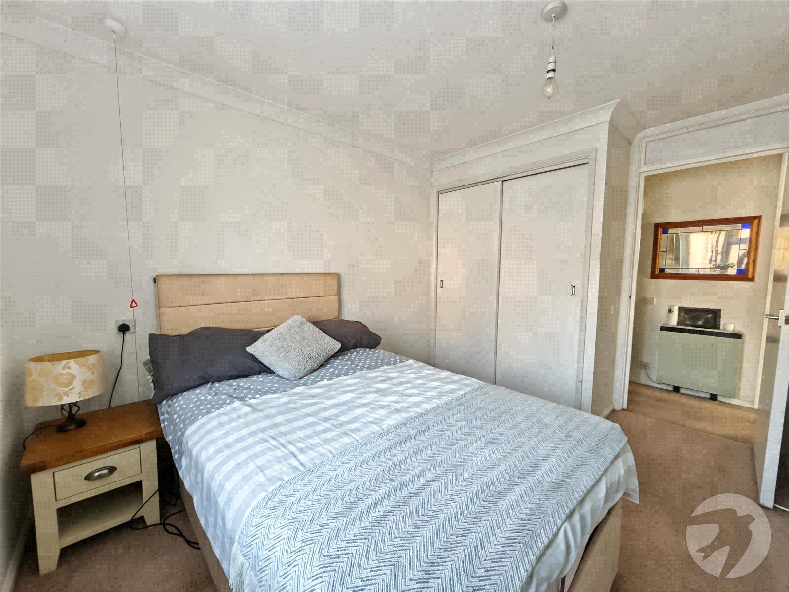 2 bedroom property for sale in Sidcup | Robinson Jackson